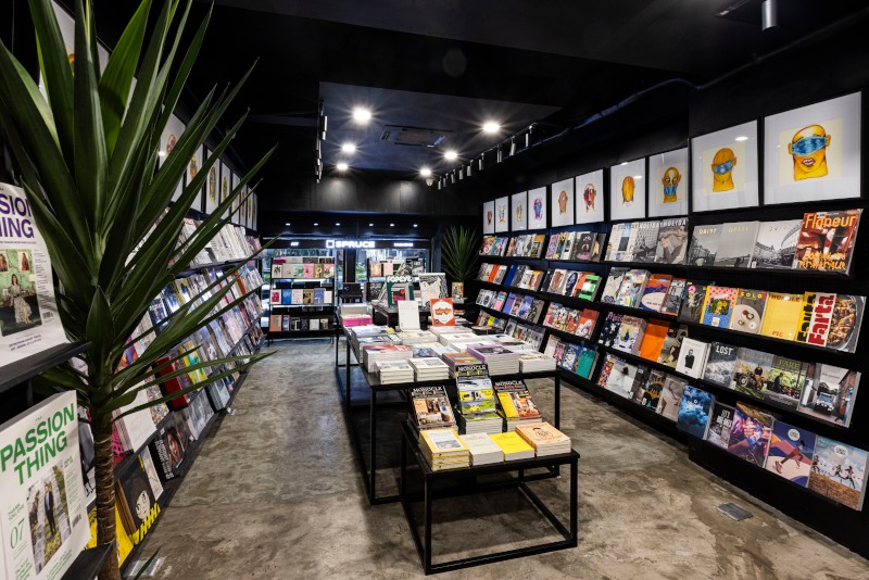 Spruce Gallery interior with magazine shelves